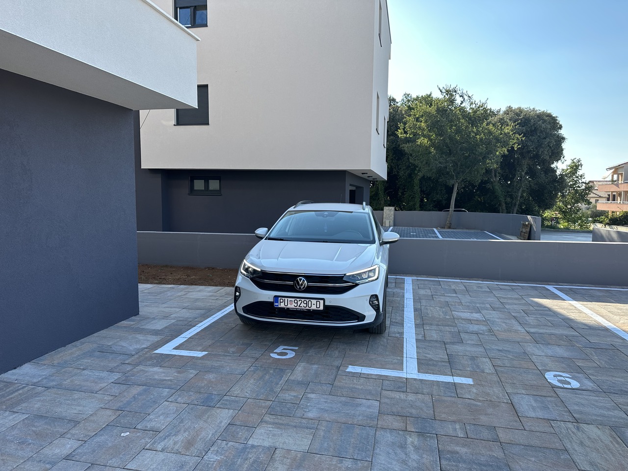 Marked parking spaces at Kapeleri.